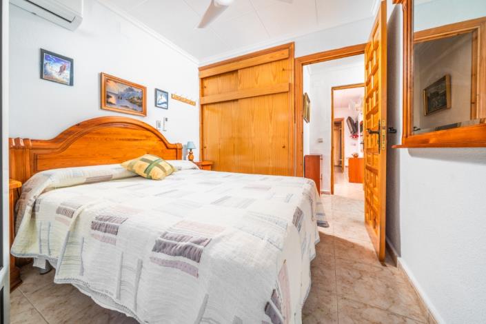 Image No.17-3 Bed Townhouse for sale