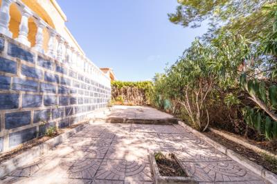 Detached-Property-for-sale-in-La-Marina--7---Portals-