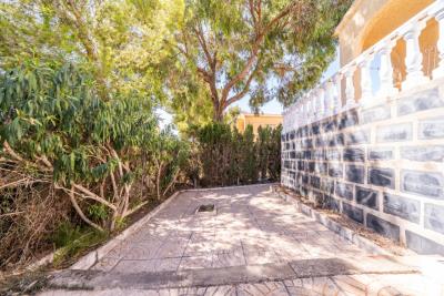 Detached-Property-for-sale-in-La-Marina--8---Portals-