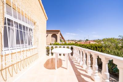 Detached-Property-for-sale-in-La-Marina--13---Portals-
