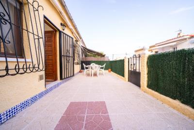 Terraced-property-for-sale-in-Alicante--5---Portals-