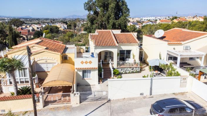 Image No.3-2 Bed Villa for sale