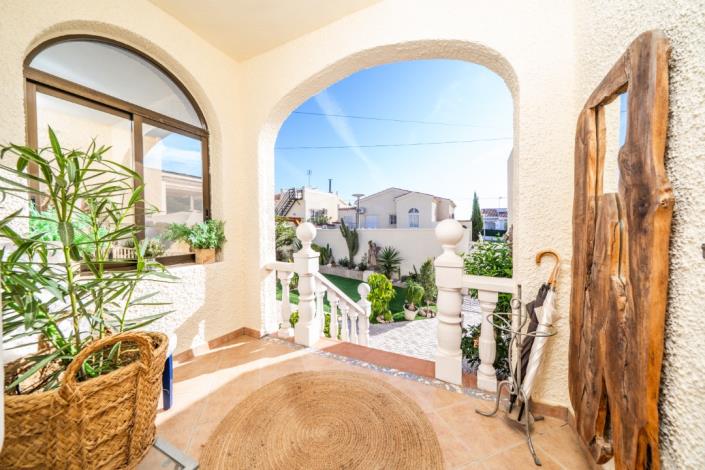 Image No.15-2 Bed Villa for sale