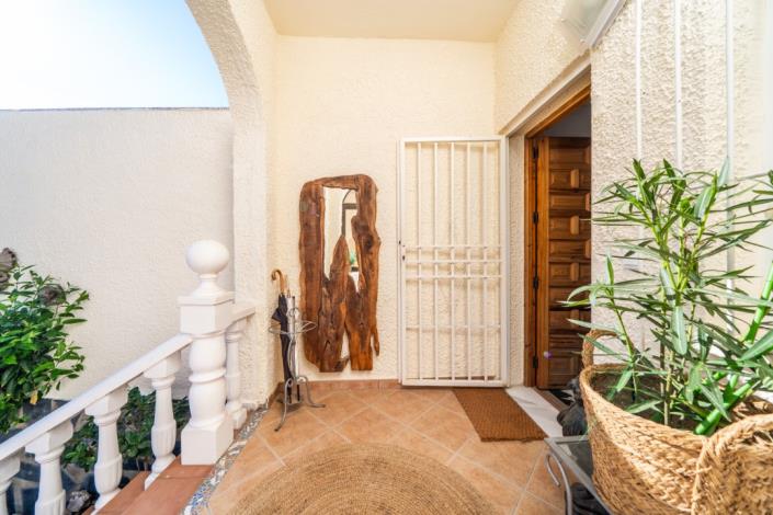 Image No.17-2 Bed Villa for sale