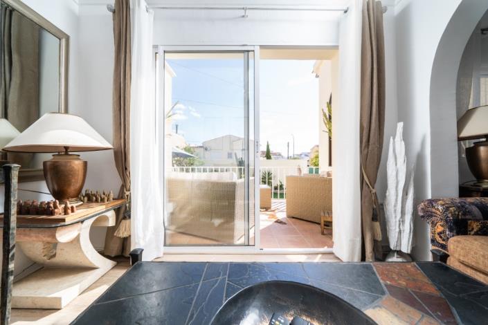 Image No.21-2 Bed Villa for sale