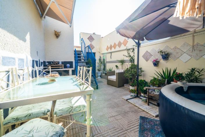 Image No.37-2 Bed Villa for sale