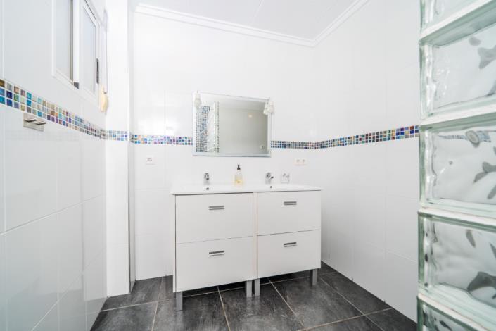 Image No.33-4 Bed Villa for sale