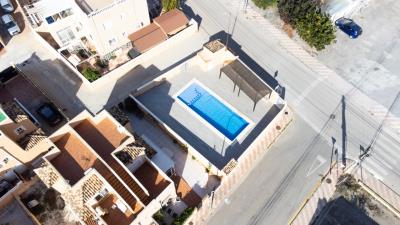 Villa-for-sale-in-La-Marina-with-communal-pool--5---Portals-