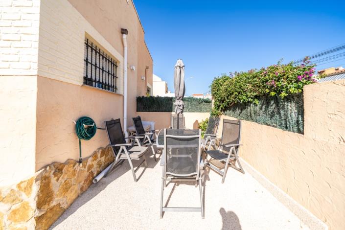 Image No.12-2 Bed Semi-Detached for sale