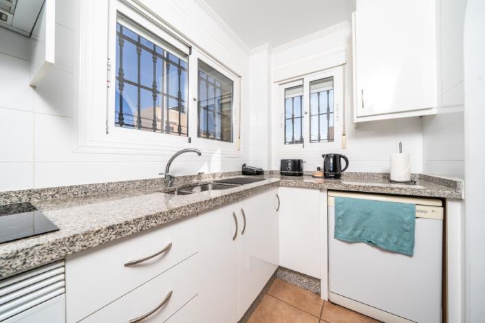 Image No.22-2 Bed Semi-Detached for sale