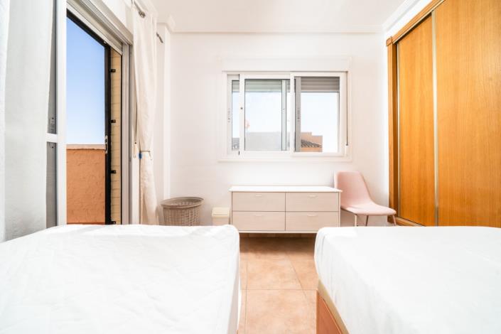 Image No.29-2 Bed Semi-Detached for sale