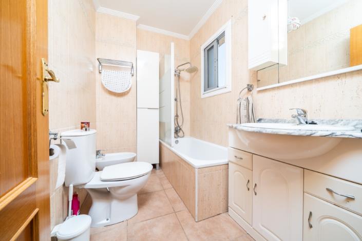 Image No.30-2 Bed Semi-Detached for sale