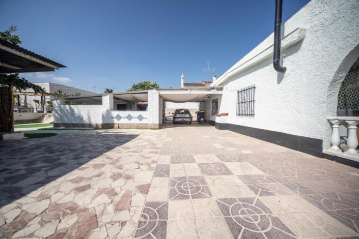 Image No.28-9 Bed Villa for sale