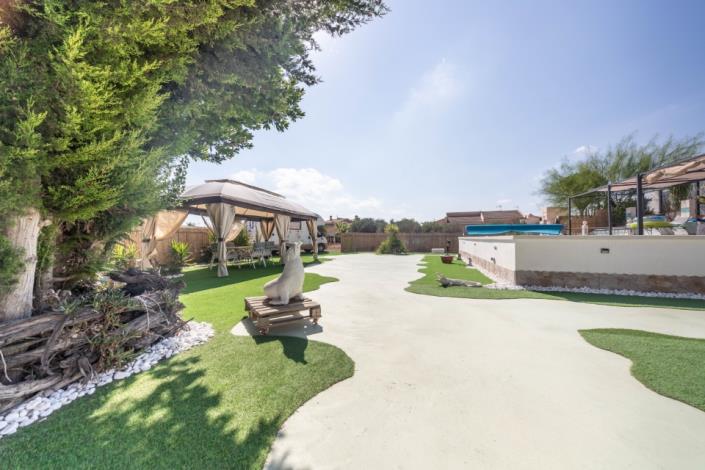 Image No.3-9 Bed Villa for sale