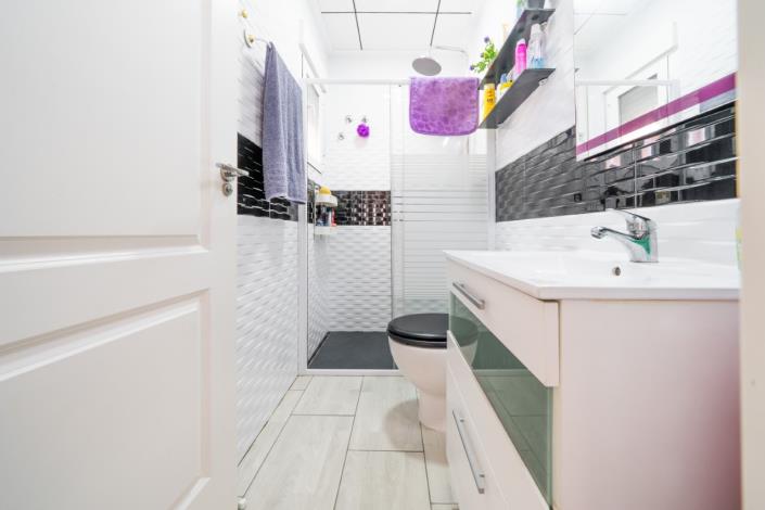 Image No.18-2 Bed Villa for sale