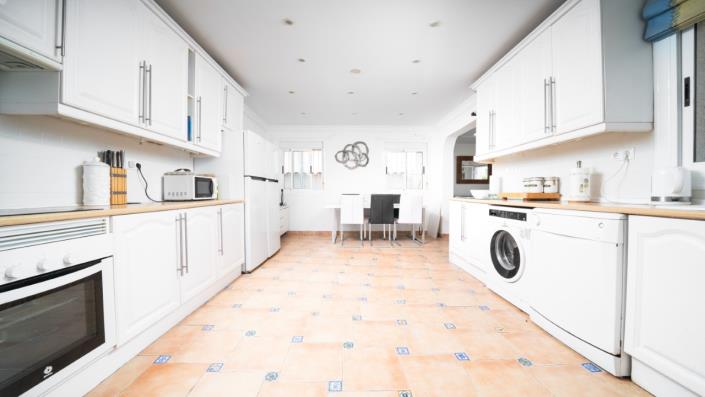 Image No.11-3 Bed Villa for sale