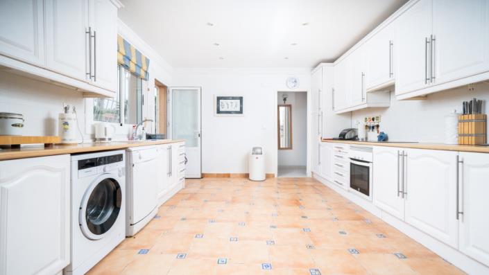 Image No.12-3 Bed Villa for sale