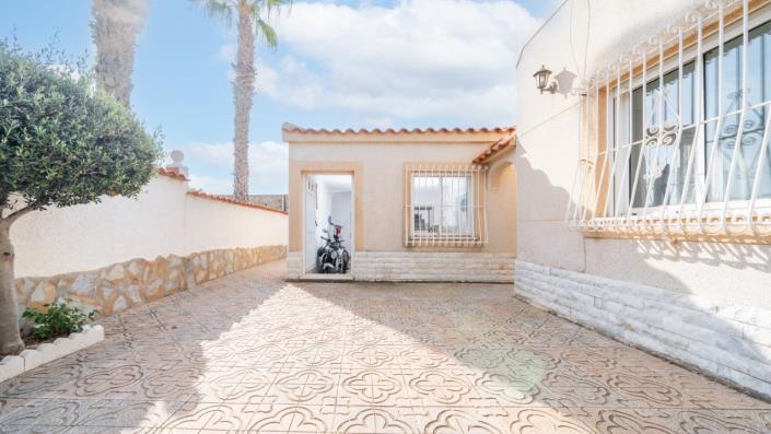 Image No.25-3 Bed Villa for sale