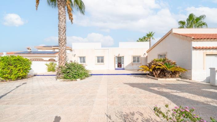 Image No.30-3 Bed Villa for sale