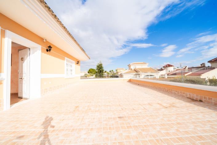 Image No.29-4 Bed Villa for sale