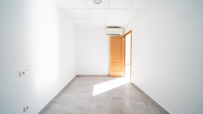 Image No.47-4 Bed Villa for sale