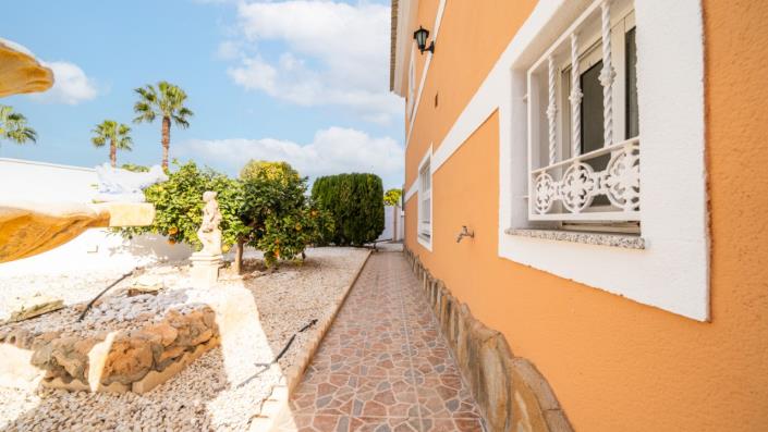 Image No.53-4 Bed Villa for sale