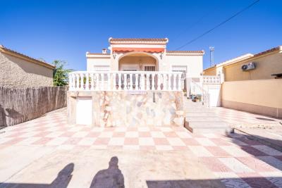 Detached-Property-for-sale-in-La-Marina--1---Portals-