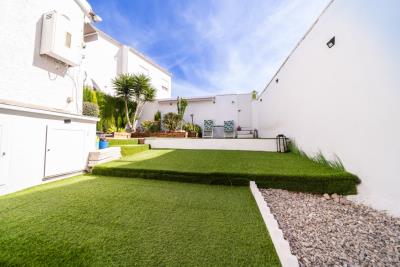 Detached-Villa-for-sale-in-La-Marina--10---Portals-