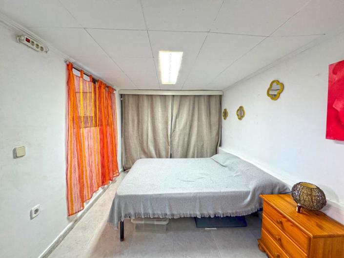 Image No.17-2 Bed Townhouse for sale