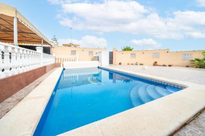 Detached-Property-for-sale-in-La-Marina--3---Portals-