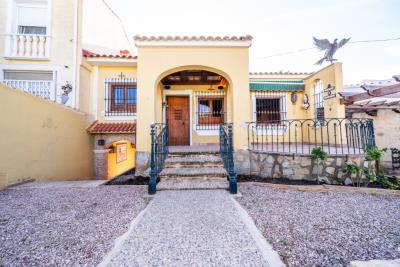 Villa de 5 chambres à vendre à La Marina