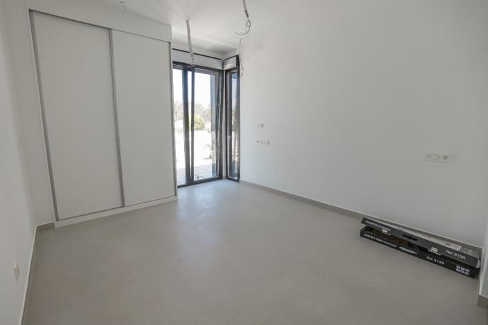 Image No.12-3 Bed Villa for sale