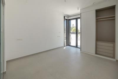 Villa-for-sale-in-La-Marina-with-pool---5g---Portals-