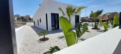 Villa-for-sale-in-La-Marina-with-pool---3-