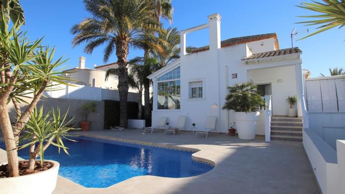 Image No.2-5 Bed Villa for sale