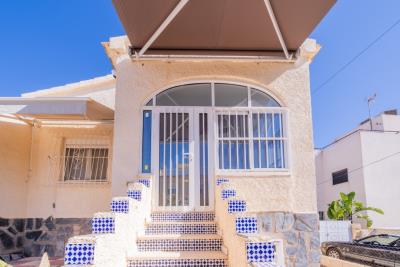 Detached-Villa-for-sale-in-La-Marina--4---Portals-