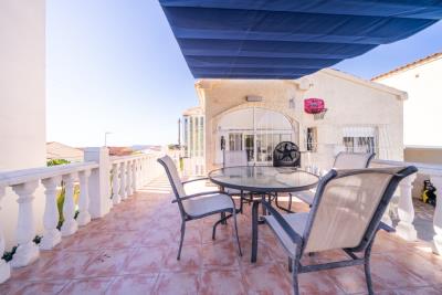 Detached-Villa-for-sale-in-La-Marina--14---Portals-