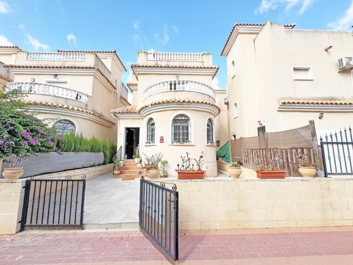 Image No.3-3 Bed Villa for sale