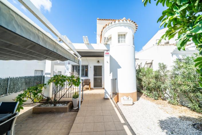 Image No.2-3 Bed Villa for sale