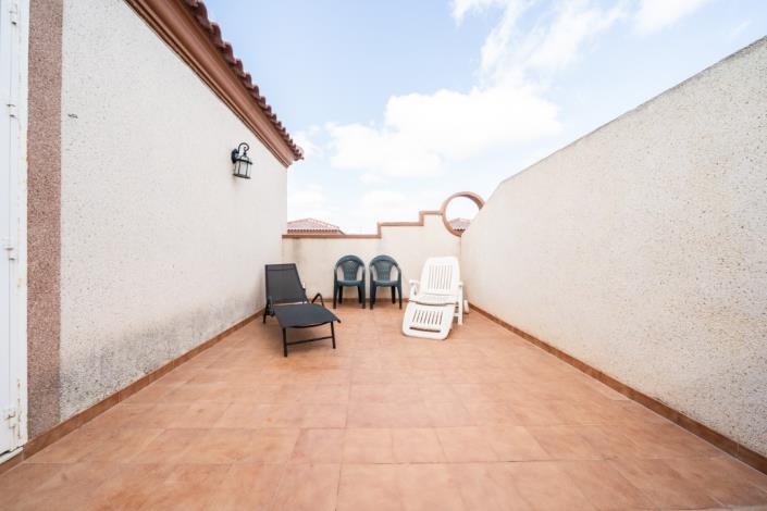 Image No.42-3 Bed Quad for sale