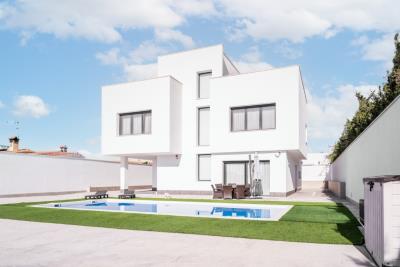 Luxury-Villa-for-sale-in-Alicante--3---Portals-