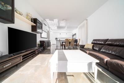 Luxury-Villa-for-sale-in-Alicante--14---Portals-