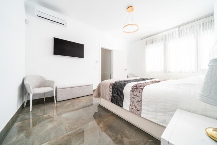 Image No.27-7 Bed Villa for sale