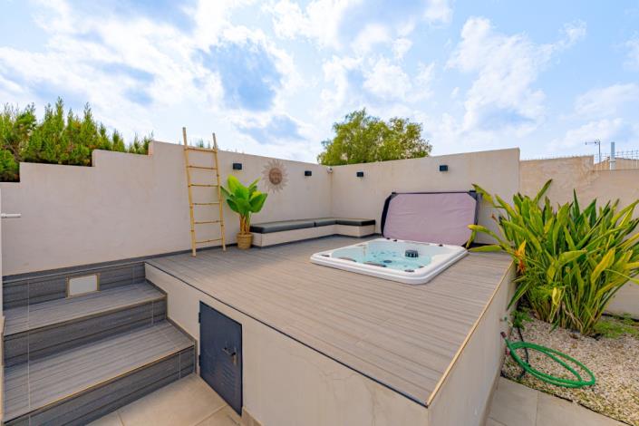 Image No.18-5 Bed Villa for sale