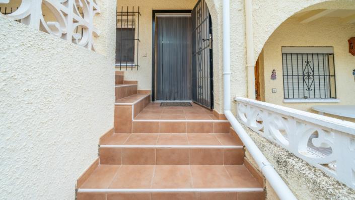 Image No.3-1 Bed Townhouse for sale