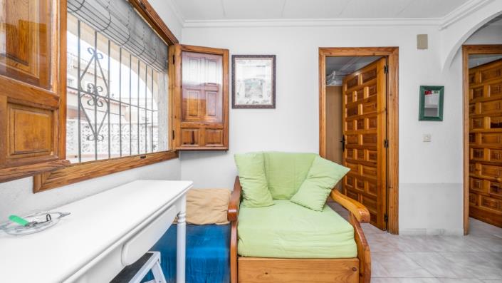 Image No.9-1 Bed Townhouse for sale