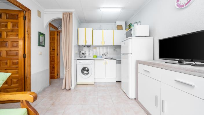 Image No.10-1 Bed Townhouse for sale