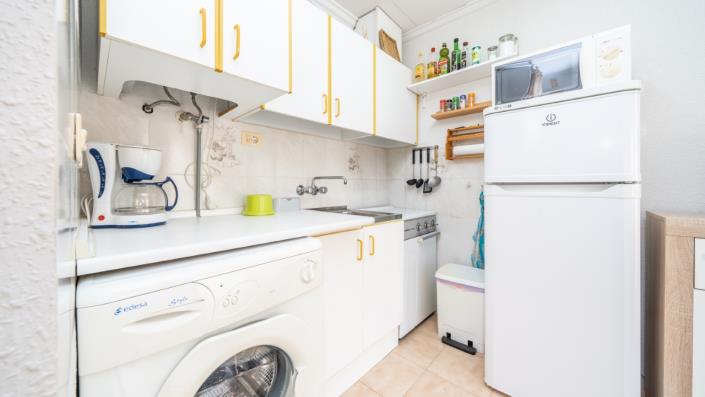 Image No.12-1 Bed Townhouse for sale