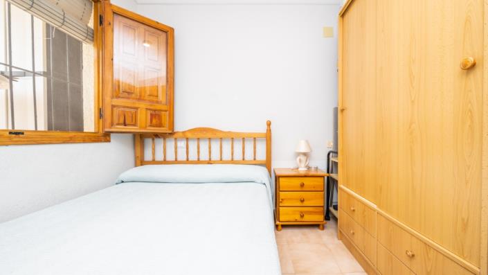 Image No.14-1 Bed Townhouse for sale