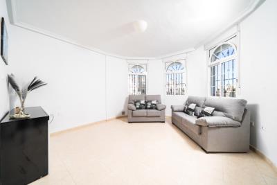 Detached-Property-for-sale-in-Costa-Blanca---14---Portals-